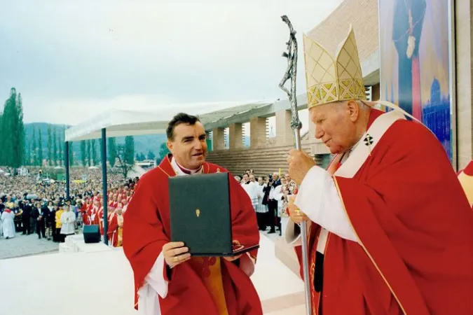 Giovanni Paolo II e il Cardinale Bozanic il giorno della beatificazione del Cardinale Stepinac | Arcidiocesi di Zagabria