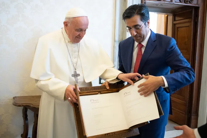 Papa Francesco e Ali Bin Samikh al Marri, Ministro di Stato e Presidente del Comitato Nazione dei Diritti Umani del Qatar, Vaticano, 31 gennaio 2019 | Vatican Media / ACI Group 