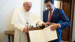 Papa Francesco e Ali Bin Samikh al Marri, Ministro di Stato e Presidente del Comitato Nazione dei Diritti Umani del Qatar, Vaticano, 31 gennaio 2019 / Vatican Media / ACI Group 