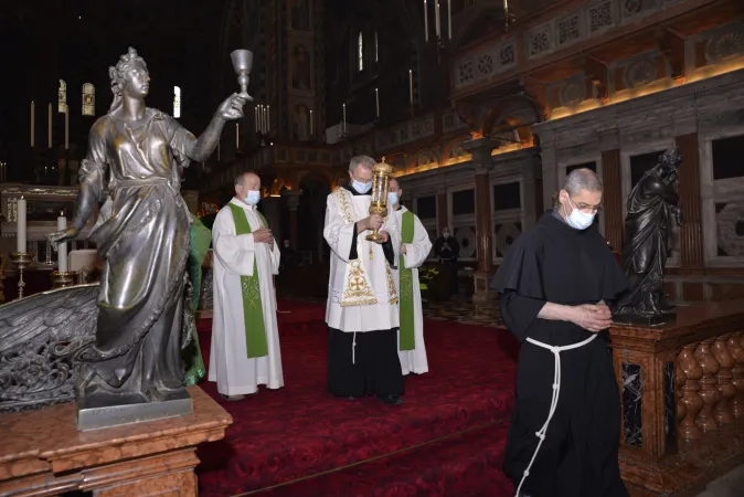 Reliquia del Santo in processione |  | Ufficio stampa Messaggero Sant'Antonio