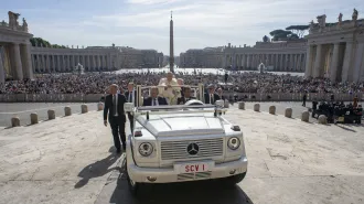 Papa Francesco, certa politica è insensibile alla convivenza con i vecchi e i malati
