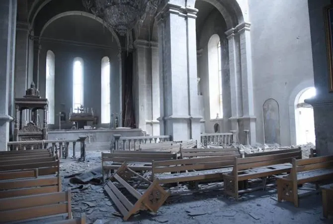 L'interno della Cattedrale di San Salvatore a Shusha, in Nagorno Karabach, fortemente danneggiata dai bombardamenti | Armenpress