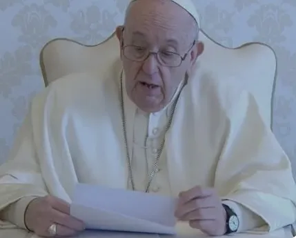 Il Papa legge un Messaggio  |  | Vatican Media / ACI group 