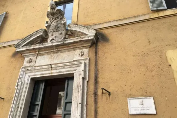 L'ingresso del Tribunale vaticano, dove si sta celebrando il processo che vede imputati con l'accusa di peculato Giuseppe Profiti e Massimo Spina / AA / ACI Stampa