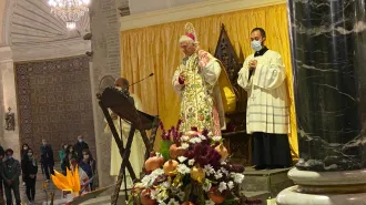 Il Vescovo di Ascoli si dimette: "Entro in un monastero"