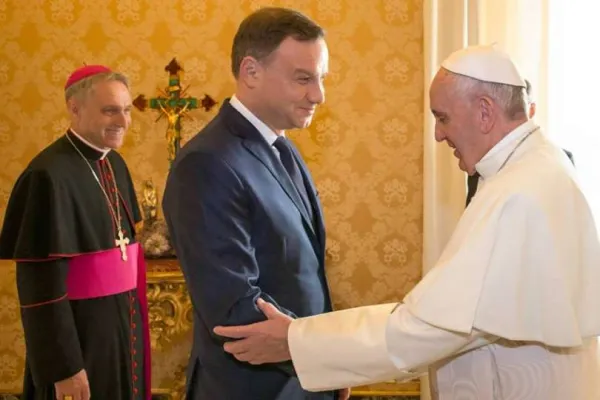 Papa Francesco e il presidente polacco Duda durante il loro primo incontro nel 2015 / Adam Sosnowski 