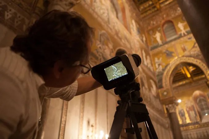 I mosaici del Patocrator a Monreale durante le riprese |  | Diocesi di Monreale 