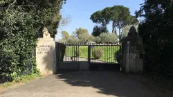L'ingresso del Cimitero Militare Francese di Roma / FB 