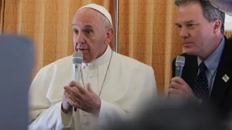 Il Papa è arrivato in Egitto: "E' un viaggio di unità e fratellanza"