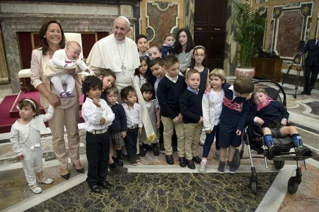 Papa Francesco e alcuni dei soci del Circolo di San Pietro |  | Circolo San Pietro fb pubblico dominio