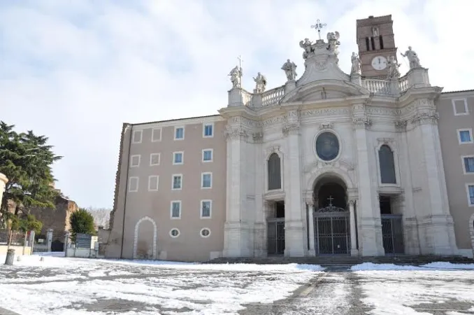 Una insolita visione con la neve della Basilica |  | OB