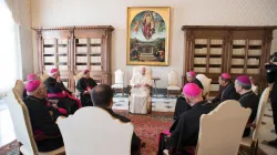 Papa Francesco incontra i vescovi del Costa Rica, 13 febbraio 2017 / L'Osservatore Romano / ACI Group