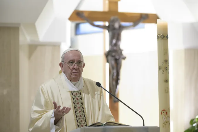 Papa Francesco a Santa Marta | Papa Francesco durante un Messa nella Domus Sanctae Marthae | Vatican Media / ACI Group