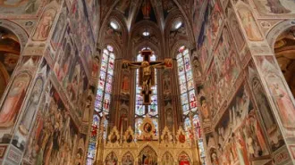 Santa Croce a Firenze e la storia dei francescani in attesa del Papa 