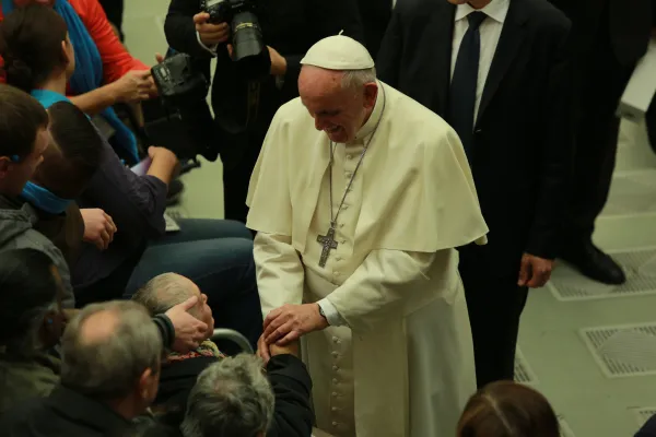 Papa Francesco incontra i senzatetto, Aula Paolo VI, 11 novembre 2016 / Lucia Ballestrer / ACI Group