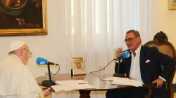 Papa Francesco durane l'intervista con Carlos Herrera della COPE / COPE.es