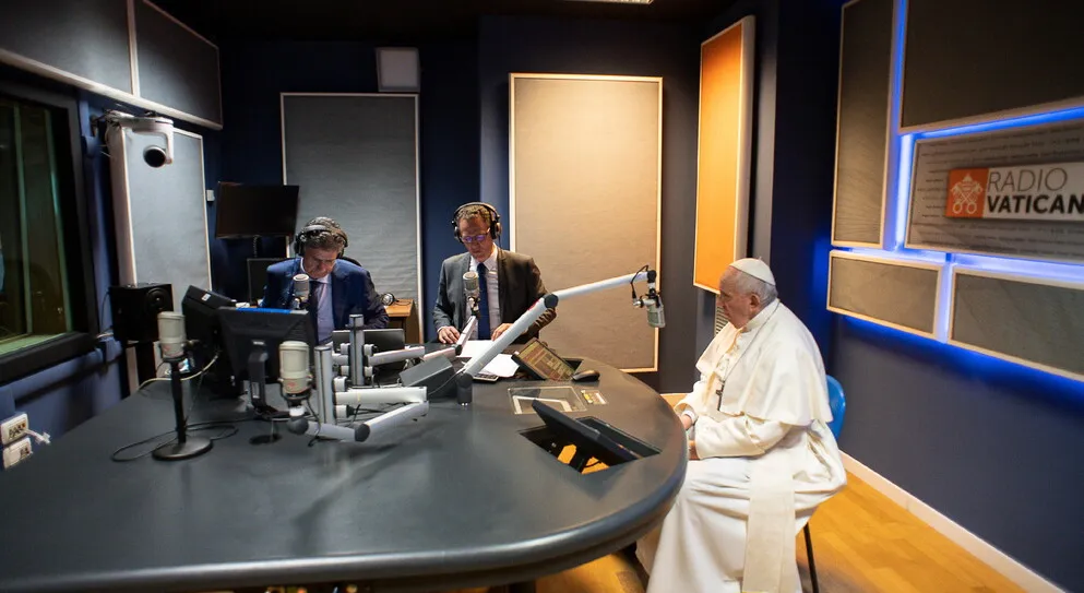 Papa Francesco alla Radio Vaticana