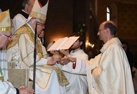 L'ordinazione del nuovo vescovo |  | corriereadriatico.it