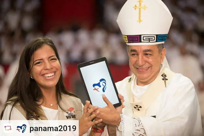 L'Arcivescovo di Panama presenta il logo della GMG |  | Arquidiócesis de Panamá