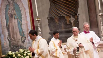 Il Papa: "Maria, donna che lotta per dare "carne" al Vangelo"
