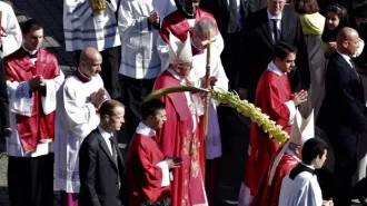 Domenica delle Palme, il Papa: "Anche noi dobbiamo accettare la Croce ogni giorno"