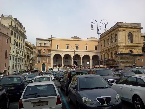 La piazza della chiesa di San Pietro in Vincoli |  | OB