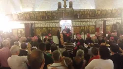 Il Cardinal Petr Erdo, presidente del CCEE, celebra i Vespri a Mil'iya / Andrea Gagliarducci / ACI Group