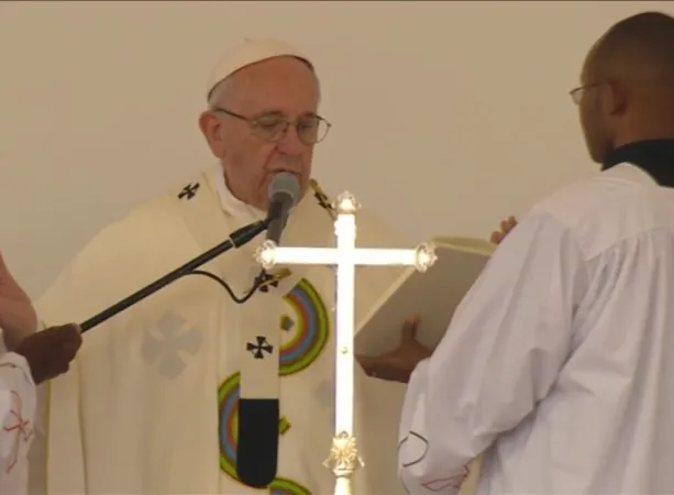Il Papa celebra la messa a Nairobi |  | CTV