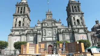 Il primo giorno del Papa in Messico ai piedi della " Morenita"
