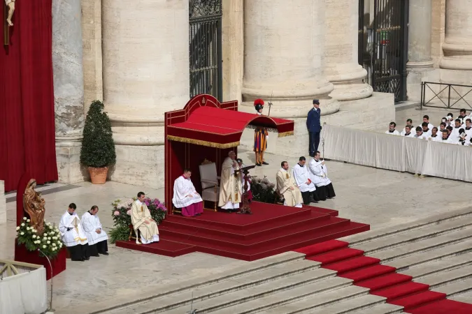 Papa Francesco celebra la Domenica della Divina Misericordia |  | Alexey Gotovskij/ CNA