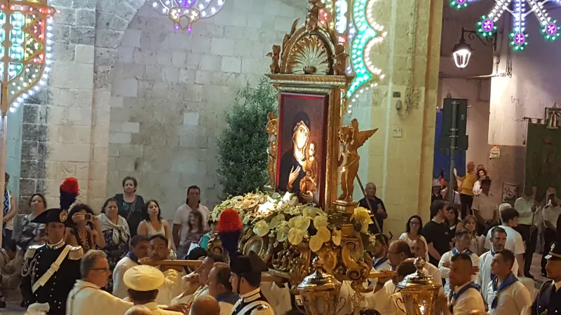 Madonna della Madia | L'arrivo dell'icona della Madonna della Madia in Cattedrale, Monopoli, 14 agosto 2017 | Mimmo Muolo 