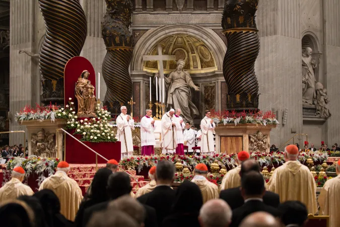 Il Papa presiede la Messa della Notte di Natale |  | Daniel Ibanez CNA