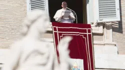 Papa Francesco durante un Angelus / Daniel Ibanez / ACI Group
