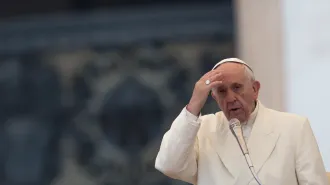Il Papa: “L’usura umilia e uccide, bisogna prevernirla”