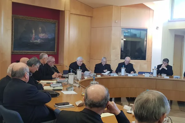 Il Cardinale Bassetti legge l'intervento conclusivo del Consiglio Permanente di primavera della CEI / AG / ACI Stampa