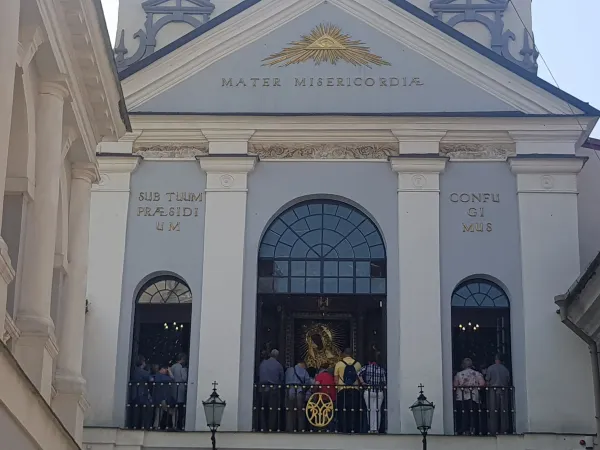 Porta dell'Aurora, Vilnius | Il Santuario di Maria Porta dell'Aurora, dove si trova l'immagine di Maria Madre di Misericordia a Vilnius | Andrea Gagliarducci / ACI Stampa