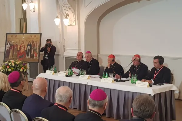 La sessione iniziale della Plenaria del Consiglio delle Conferenze Episcopali Europee, Poznan, 13 settembre 2018 / AG / ACI Stampa
