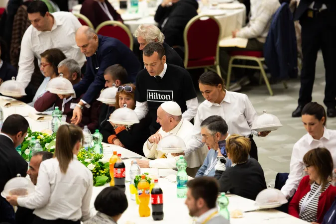 Il Papa pranza con i poveri |  | Daniel Ibanez, ACI Group