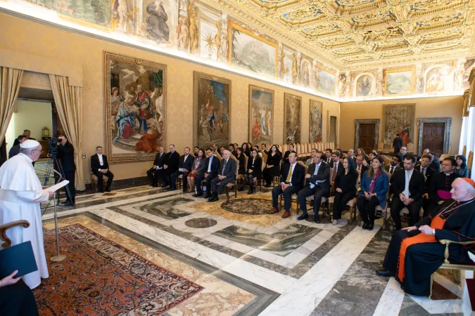 Papa Francesco, Sala del Concistoro | Papa Francesco incontra un gruppo della Pontificia Commissione per l'America Latina, Sala del Concistoro, 4 marzo 2019 | Vatican Media / ACI Group