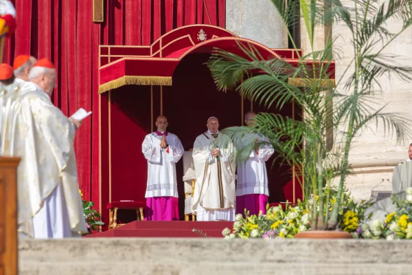 Papa Francesco durante la Messa per le canonizzazioni, 13 ottobre 2019 / Daniel Ibanez / ACI Group
