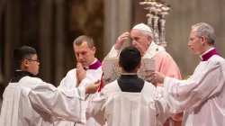 Papa Francesco presiede la Messa per la comunità filippina a Roma, Basilica di San Pietro, 15 dicembre 2019 / Daniel Ibanez / ACI Group