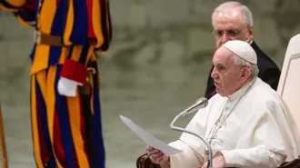 Papa Francesco, preghiere e silenzio per la Siria e per la Cina