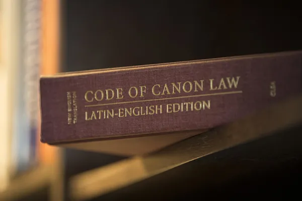 Una edizione del Codice di Diritto Canonico / da Omnes