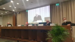 L'arcivescovo Gadecki legge la prolusione del Cardinale Bagnasco  / CCEE