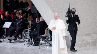 Papa Francesco chiede cure anti AIDS per tutti. E ricorda il suo prossimo viaggio