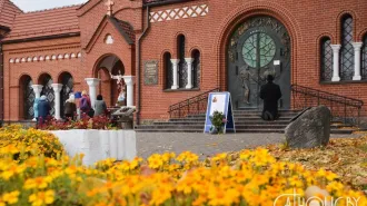 Bielorussia, l'iconica Chiesa Rossa, cuore delle proteste, chiusa dopo un incendio