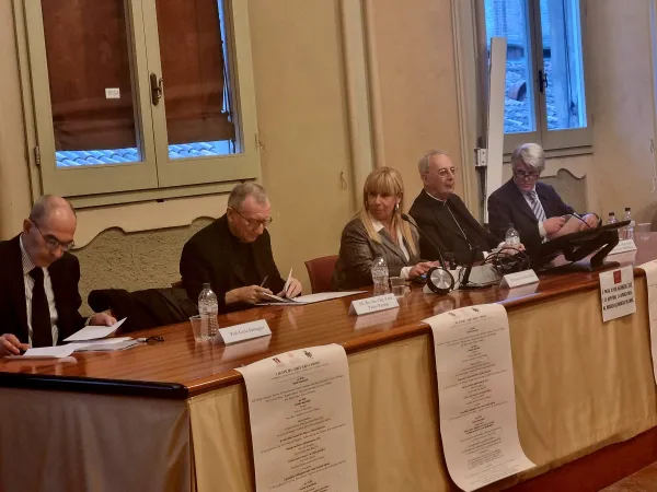Cardinale Pietro Parolin | Il cardinale Parolin alla conferenza sui 40 anni del Codice di Diritto Canonico all'Università di Bologna | AG / ACI Group
