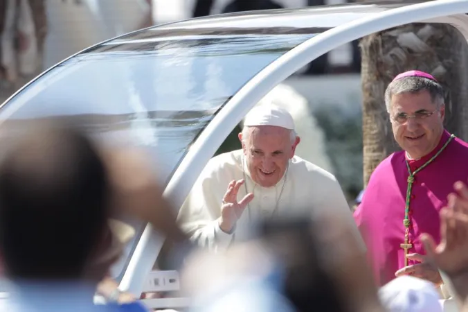 Il Papa saluta i fedeli a Palermo |  | Daniel Ibanez CNA