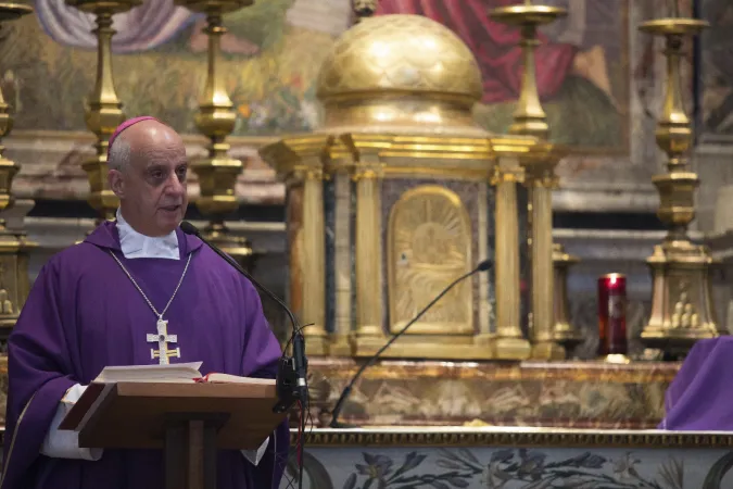 L'arcivescovo Rino Fisichella tiene l'omelia  |  | Daniel Ibanez/ CNA