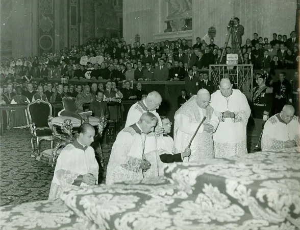 La celebrazione dell' 11 ottobre 1959 per la consegna dei crocefissi ai missionari  |  | Medici con l'Africa Cuamm